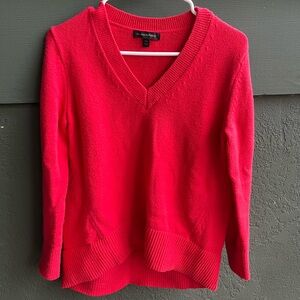 Banana Republic V-Neck Sweater in Red